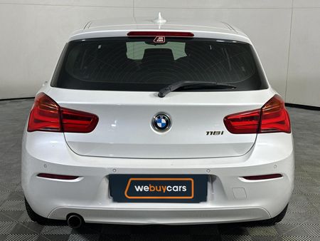 2017-BMW-1-Series-118i-5-dr-Auto_4