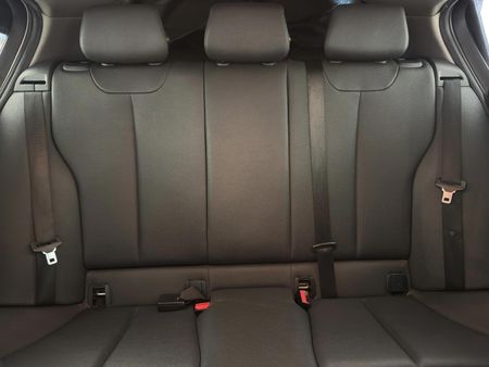 2017-BMW-1-Series-118i-5-dr-Auto_8