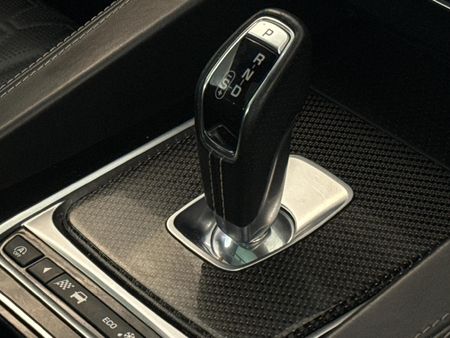 2020-Jaguar-F-Pace-50-V8-SVR_11