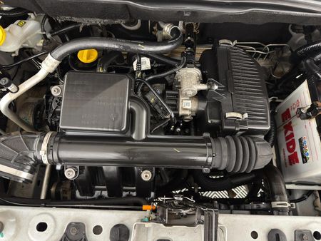 2021-Renault-Triber-10-Expression_11