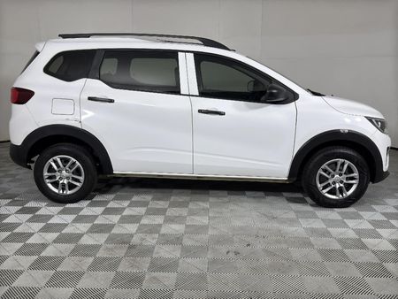 2021-Renault-Triber-10-Expression_3