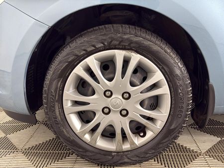 2010-Hyundai-i20-16_16