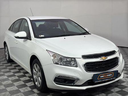 2015-Chevrolet-Cruze-16-LS_2