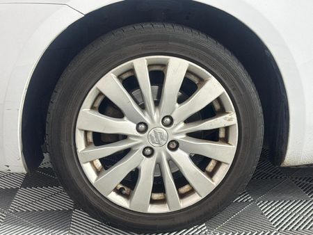 2012-Suzuki-Swift-14-GLS_16