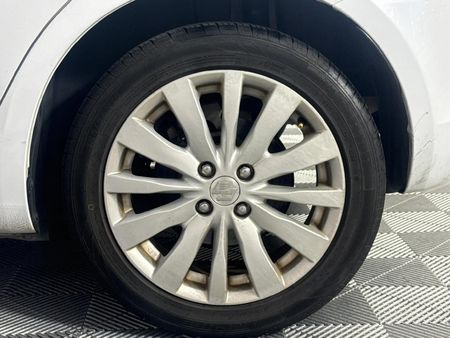 2012-Suzuki-Swift-14-GLS_18
