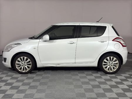 2012-Suzuki-Swift-14-GLS_5