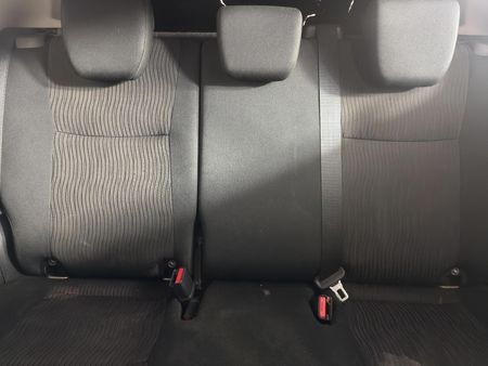 2012-Suzuki-Swift-14-GLS_8