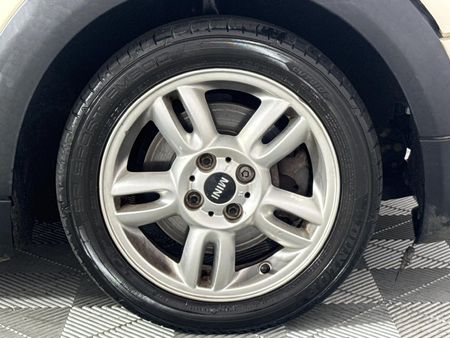 2012-MINI-Hatch-Cooper_10