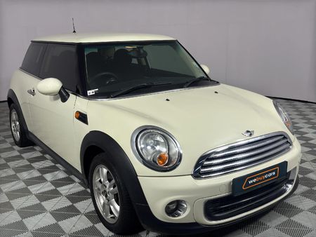 2012-MINI-Hatch-Cooper_2