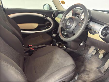 2012-MINI-Hatch-Cooper_8