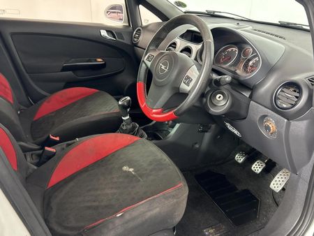 2009-Opel-Corsa-16-Sport-5-dr_10
