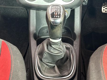 2009-Opel-Corsa-16-Sport-5-dr_11