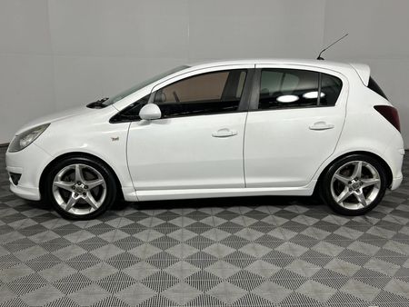 2009-Opel-Corsa-16-Sport-5-dr_5
