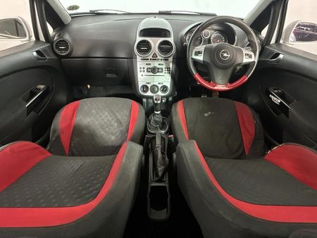 2009-Opel-Corsa-16-Sport-5-dr_6