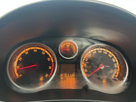 2009-Opel-Corsa-16-Sport-5-dr_7