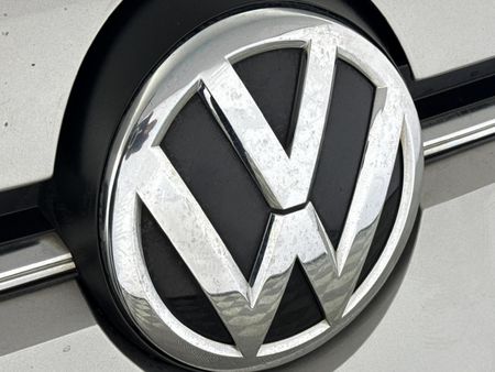 2019-Volkswagen-Up-Beats-10-5-dr_12