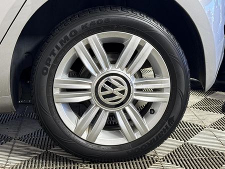 2019-Volkswagen-Up-Beats-10-5-dr_18