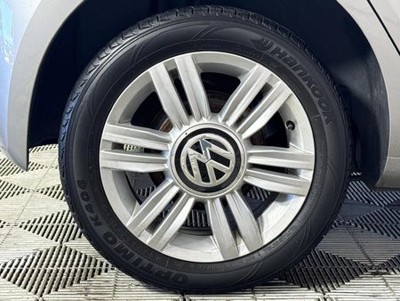 2019-Volkswagen-Up-Beats-10-5-dr_19