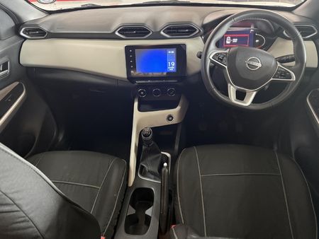2025-Nissan-Magnite-10T-Acenta_9