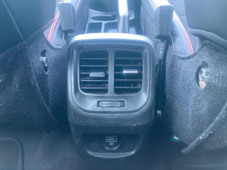 2022-Hyundai-Grand-i10-10-Motion_15