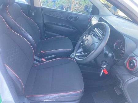 2022-Hyundai-Grand-i10-10-Motion_18