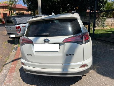 2016-Toyota-RAV4-20-GX-Auto_4