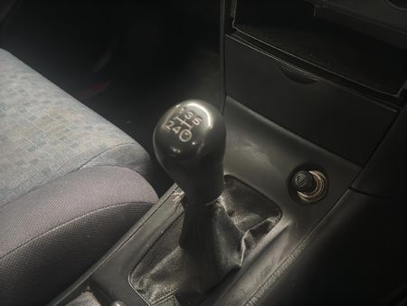 2003-Toyota-Corolla-140i_10