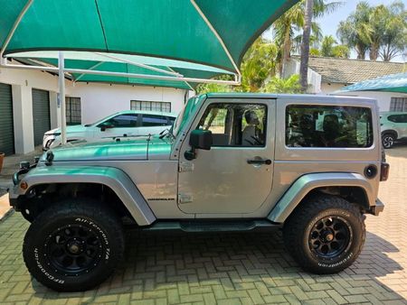 2014-Jeep-Wrangler-36-V6-Sahara-2-dr-Auto_6