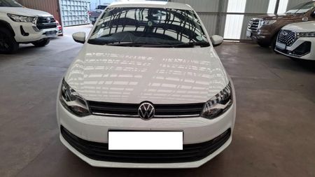 2024-Volkswagen-Polo-Vivo-14-Comfortline-5-dr_2