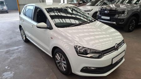 2024-Volkswagen-Polo-Vivo-14-Comfortline-5-dr_3