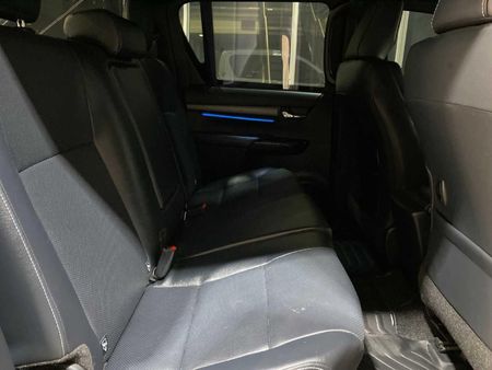 2026-Toyota-Hilux-28-GD-6-Raised-Body-Legend-4x4-Auto-Double-Cab_14