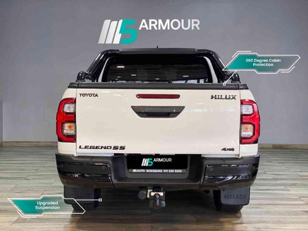 2026-Toyota-Hilux-28-GD-6-Raised-Body-Legend-4x4-Auto-Double-Cab_3