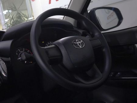2026-Toyota-Hilux-24-GD-Single-Cab_14