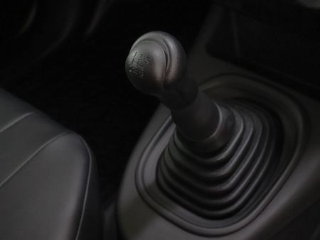 2026-Toyota-Hilux-24-GD-Single-Cab_15