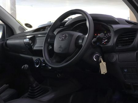 2026-Toyota-Hilux-24-GD-Single-Cab_23
