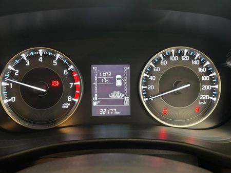 2024-Suzuki-Fronx-15-GL_10