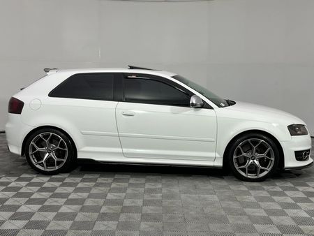 2010-Audi-S3-quattro-Auto_3