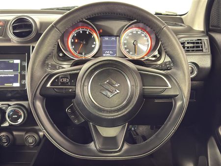 2022-Suzuki-Swift-12-GLX_12