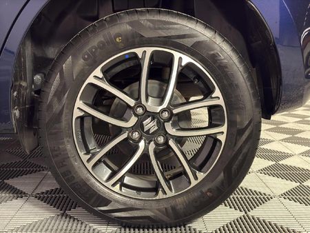 2022-Suzuki-Swift-12-GLX_17
