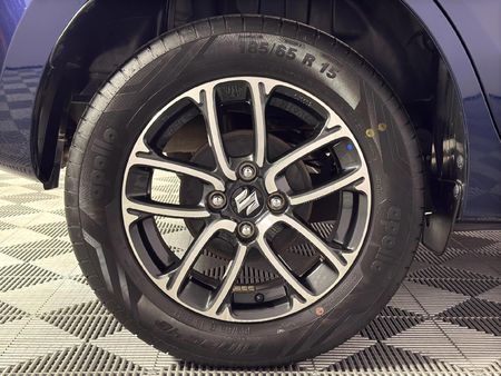 2022-Suzuki-Swift-12-GLX_18