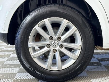 2012-Volkswagen-Polo-14-Trendline-5-dr_19