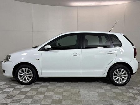2012-Volkswagen-Polo-14-Trendline-5-dr_5