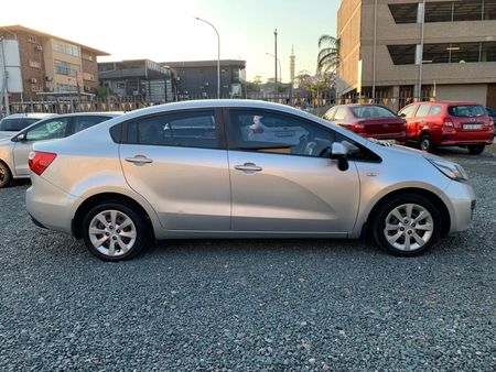 2012-Kia-Rio-12_2