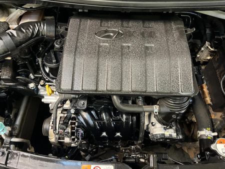 2018-Hyundai-Grand-i10-10-Fluid_13