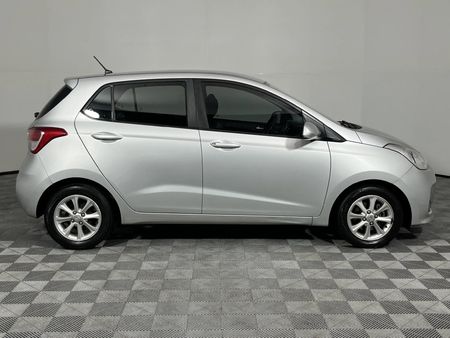 2018-Hyundai-Grand-i10-10-Fluid_3