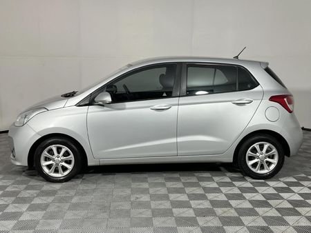 2018-Hyundai-Grand-i10-10-Fluid_5