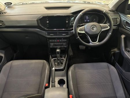 2020-Volkswagen-T-Cross-10-TSI-Highline-Auto_11