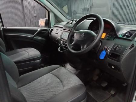 2012-Mercedes-Benz-Vito-116-CDI-CrewBus_8
