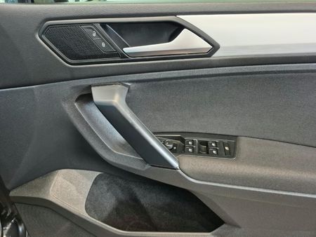 2021-Volkswagen-Tiguan-14-TSI-Comfortline-Auto-110kW_16