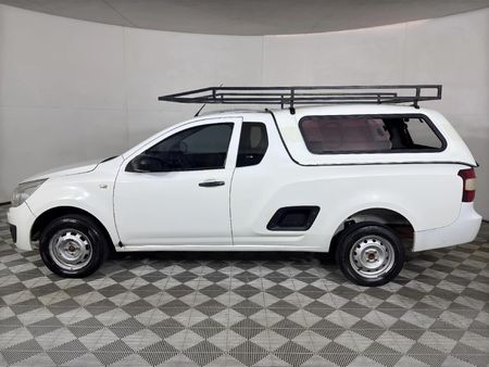 2015-Chevrolet-Utility-14-AC_5